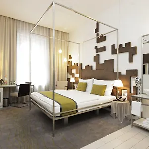 Hotel Pure White, Praag